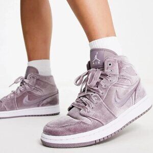Nike Air Jordan 1 Mid SE Purple Smoke Velvet DQ8397-500